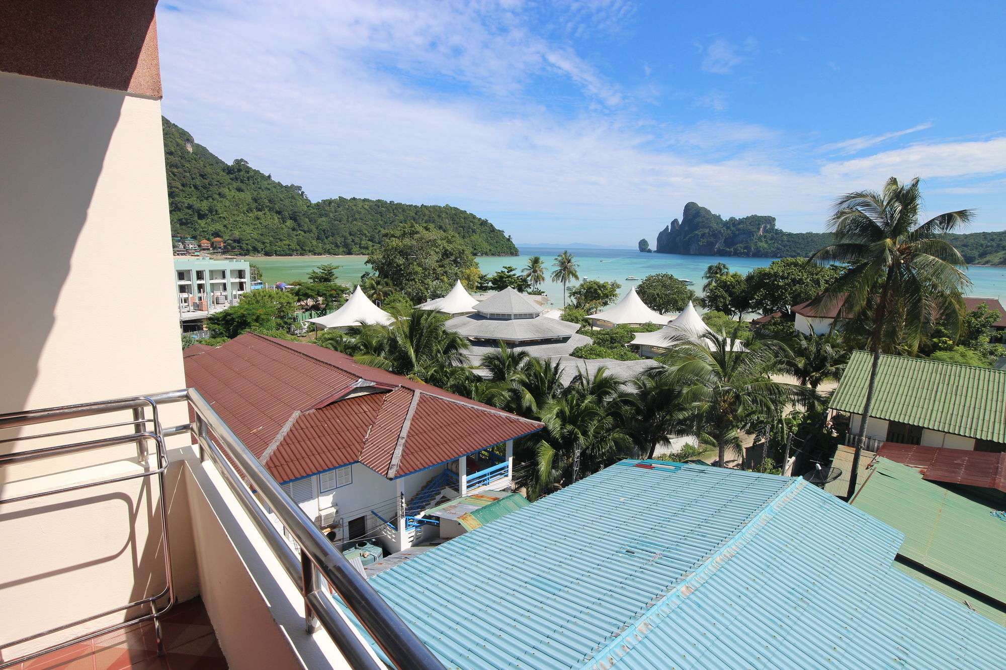 Phi Phi Hotel Esterno foto
